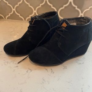 Women’s Toms booties. Size 7